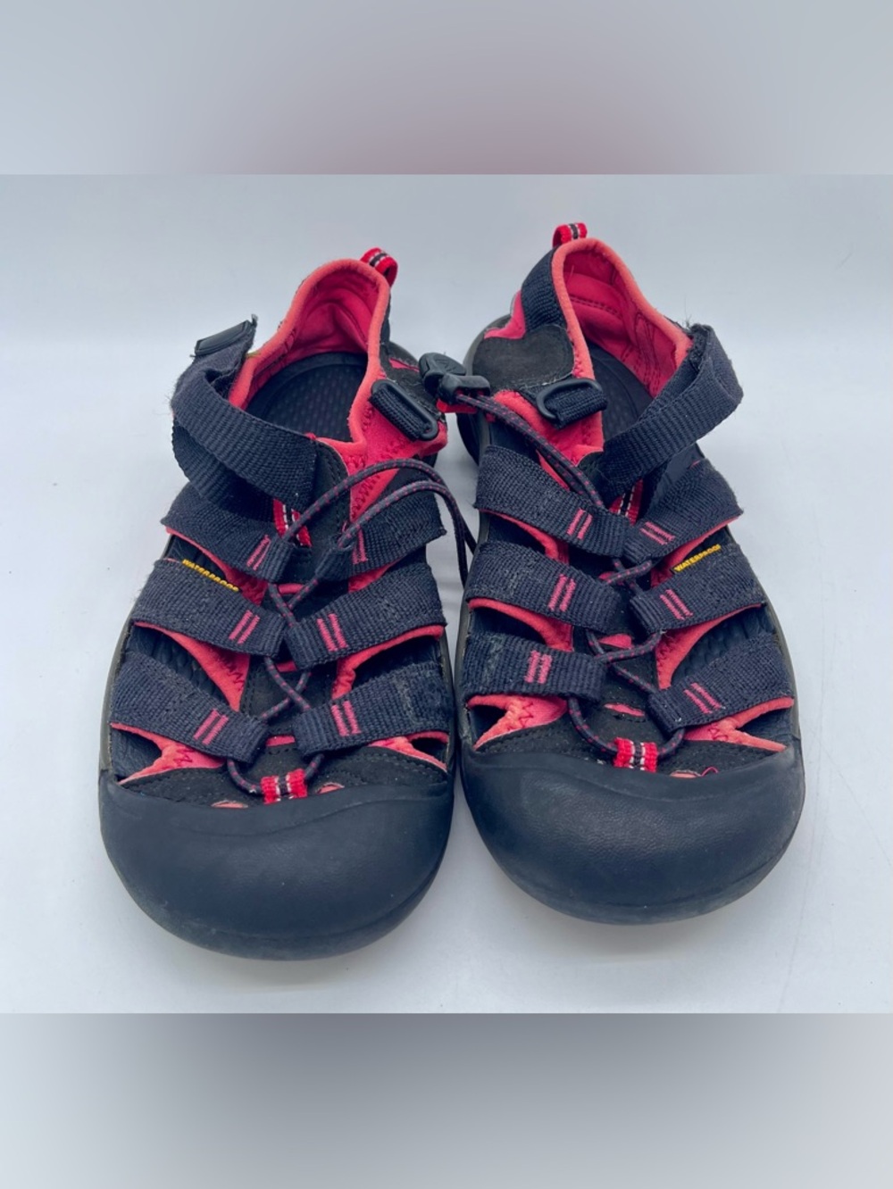 Keen Boys Hiking Water Shoes Size 5